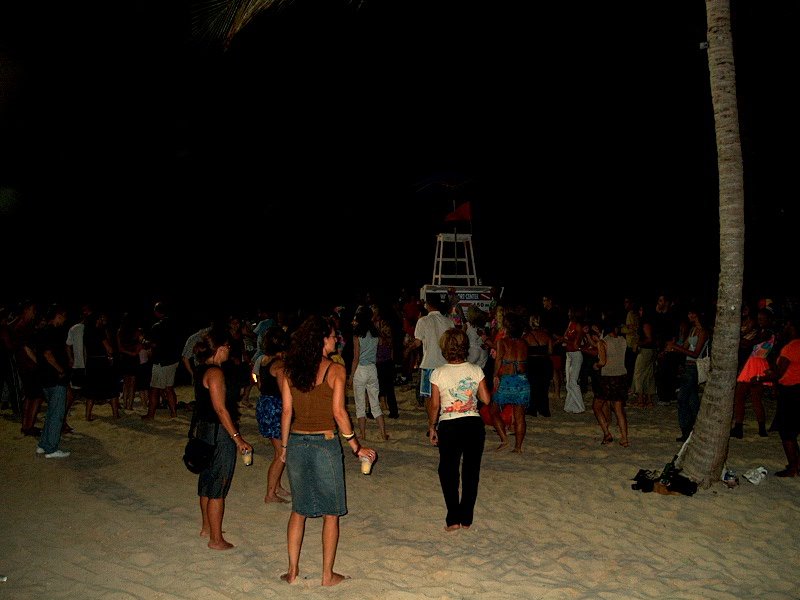 17_Dancing on the beach